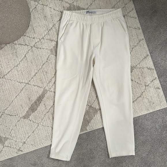 Men’s comfortable stretch trousers  from Zara in a size small - Picture 2 of 2